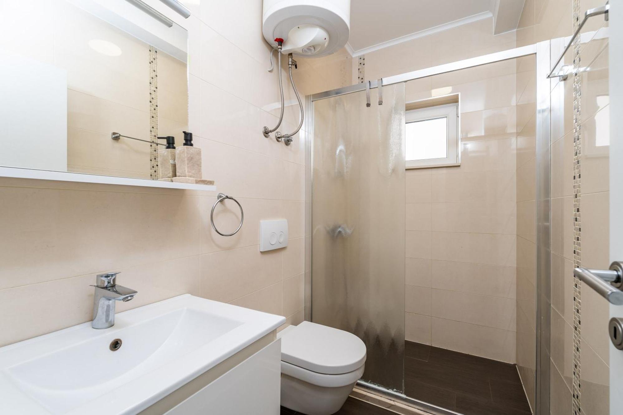 Feather Studio Apartment - Free Private Parking - Self Check-In Dubrovnik Kültér fotó